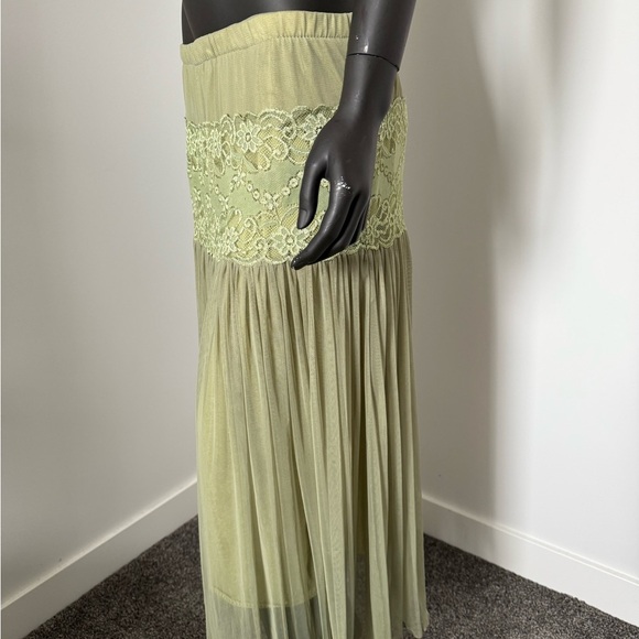⚪️ Sheer Sage Green Tulle Midi Skirt with Lace Detail | M/L - Picture 3 of 6